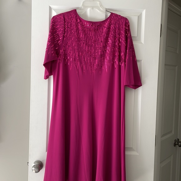 Women’s 22/24 hot pink, sequins lightweight dress - Picture 5 of 5
